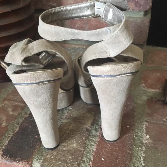 F21 Platform Heels - Picture 6 of 8